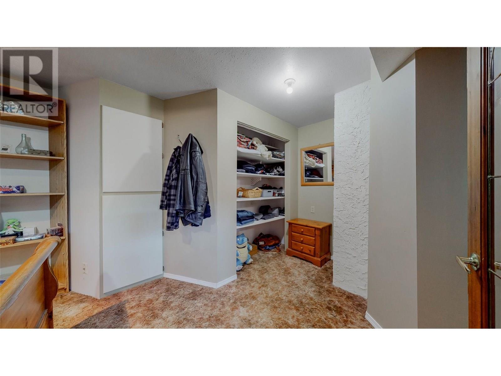 6940 Mountainview Drive Drive, Oliver