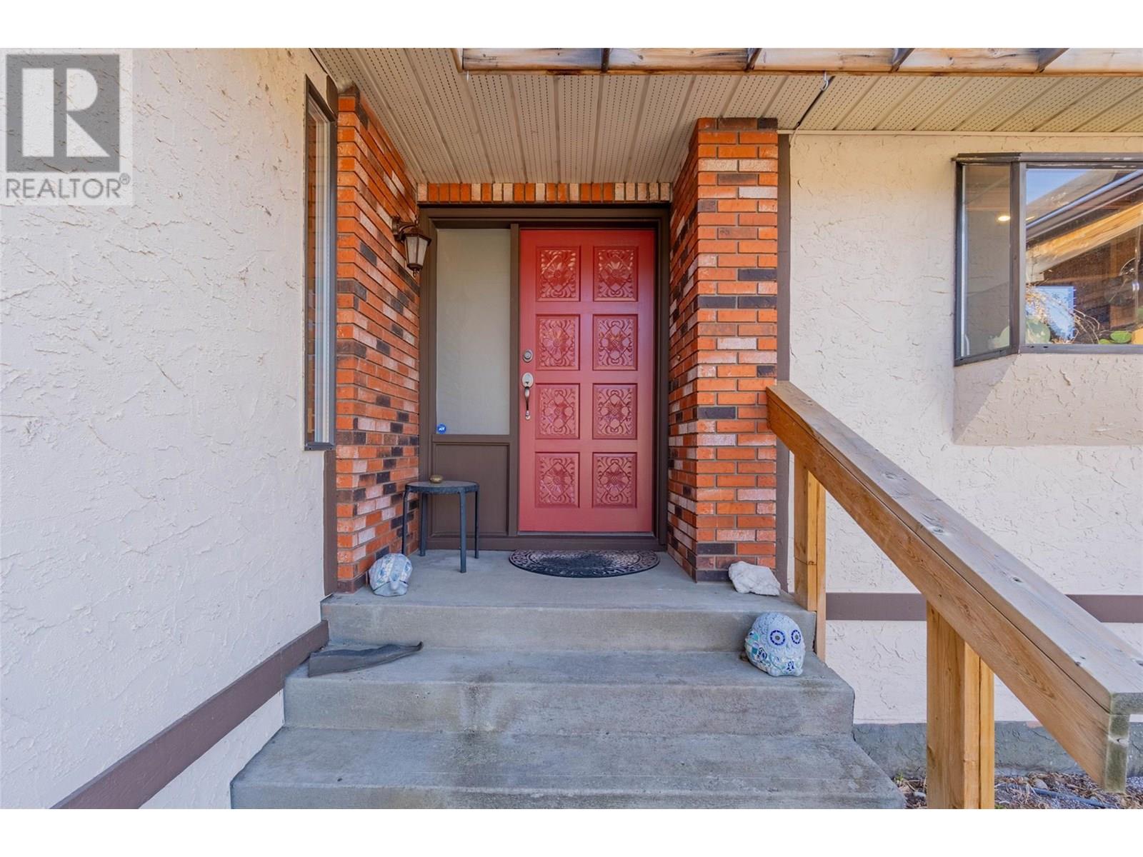 6940 Mountainview Drive Drive, Oliver