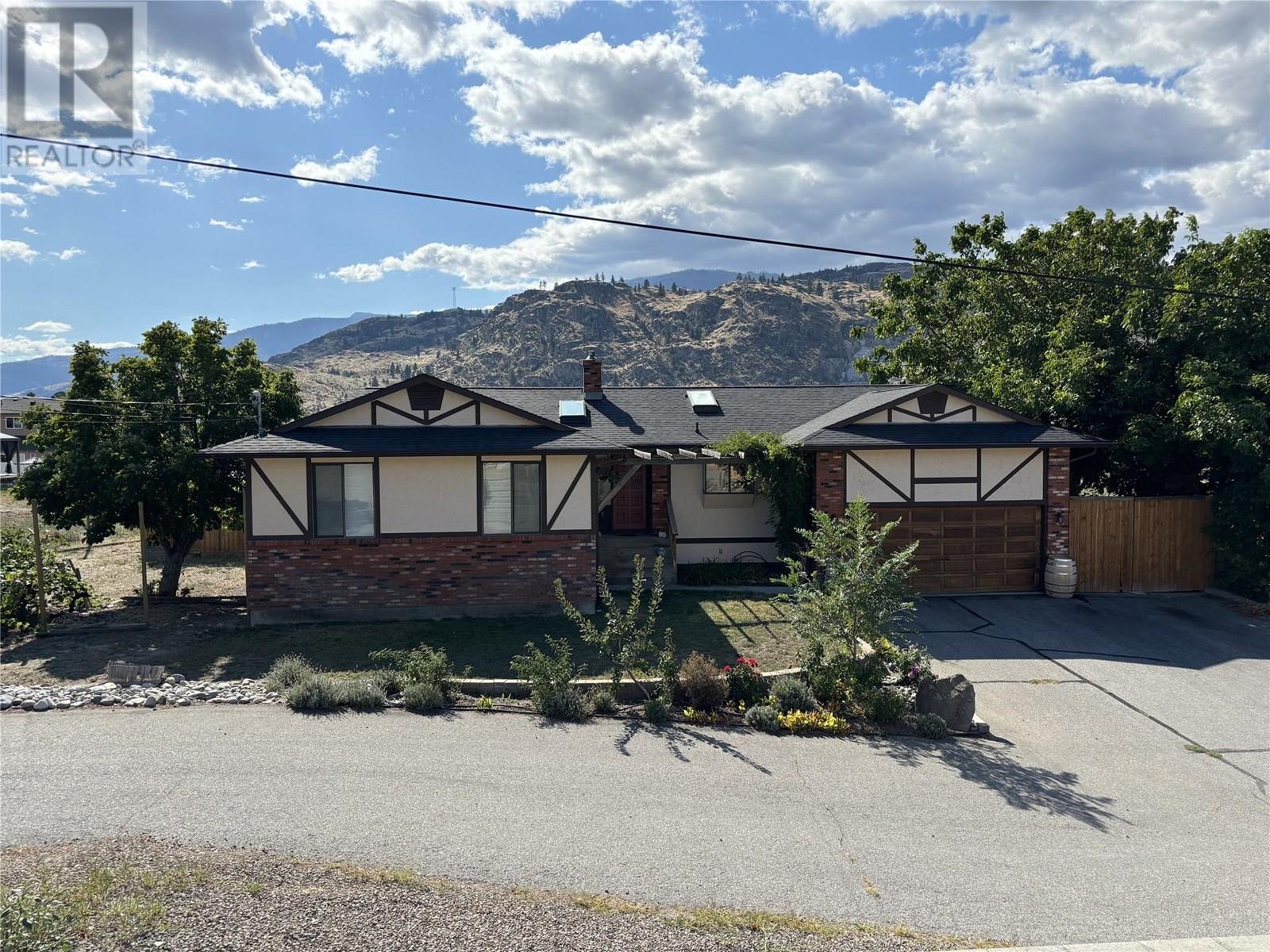 6940 Mountainview Drive Drive, Oliver