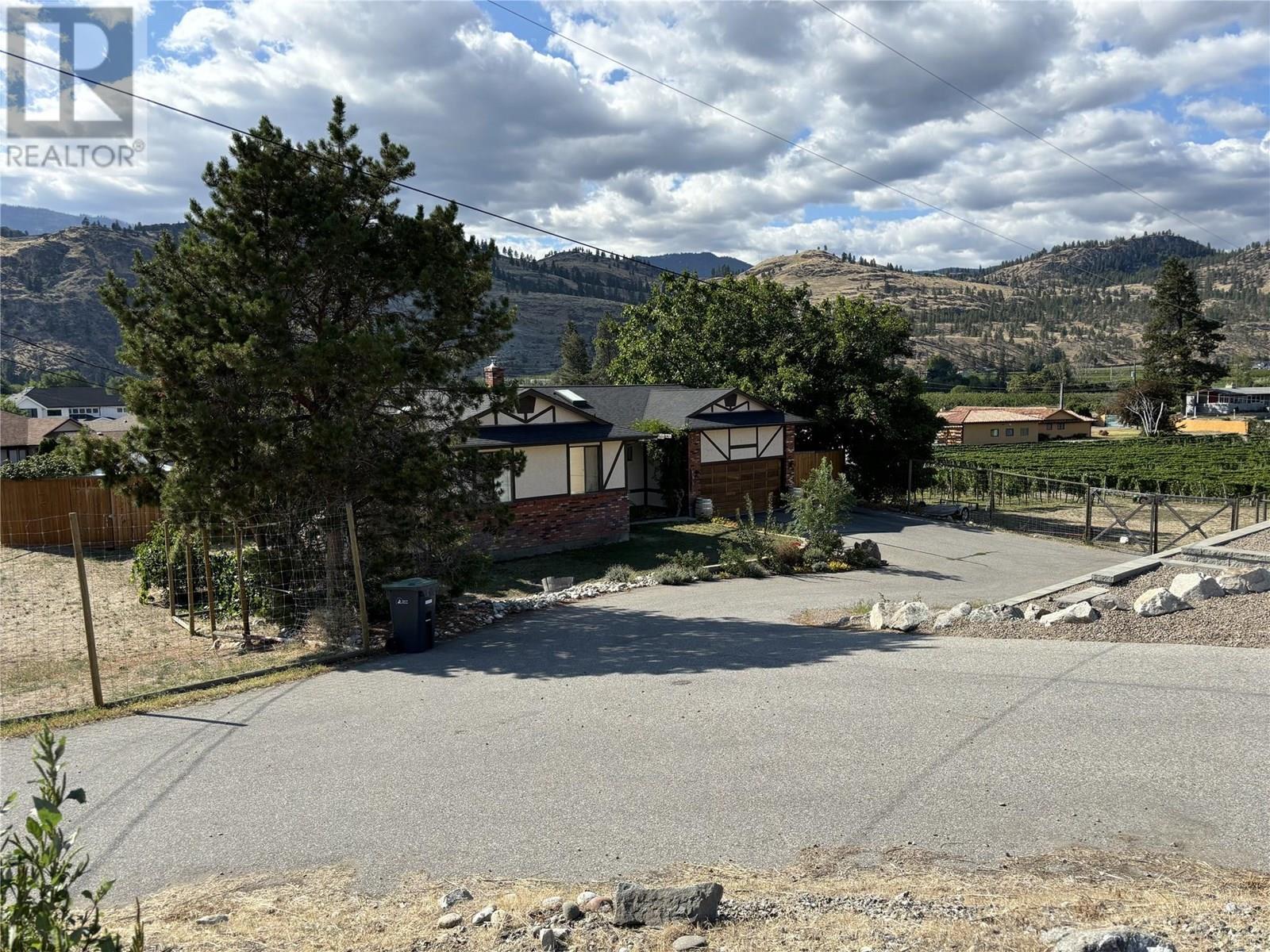 6940 Mountainview Drive Drive, Oliver