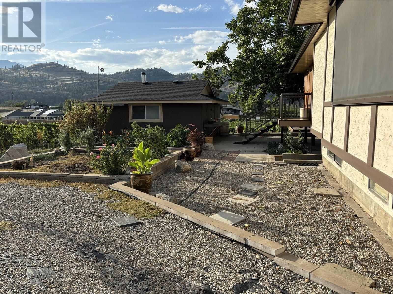 6940 Mountainview Drive Drive, Oliver