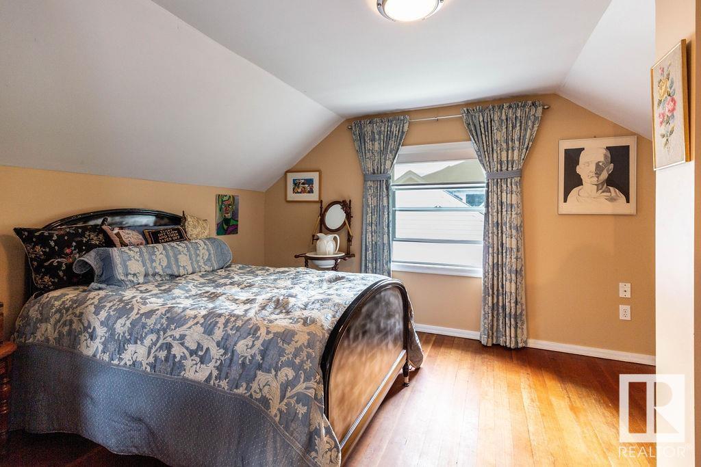 Photo 13 of 14014 106 Av Nw, Edmonton AB