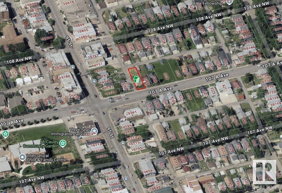 Photo 5 of 9352 107 A Av Nw, Edmonton AB