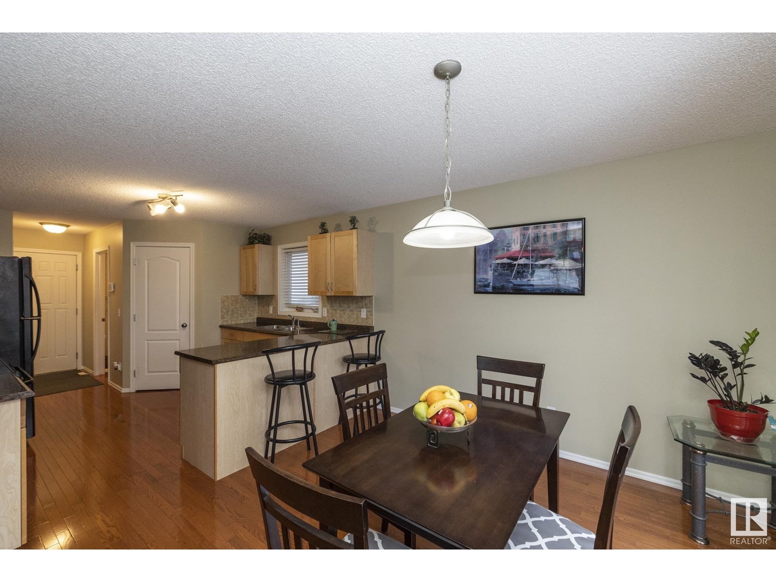 Photo 13 of 3528 22 St Nw, Edmonton AB