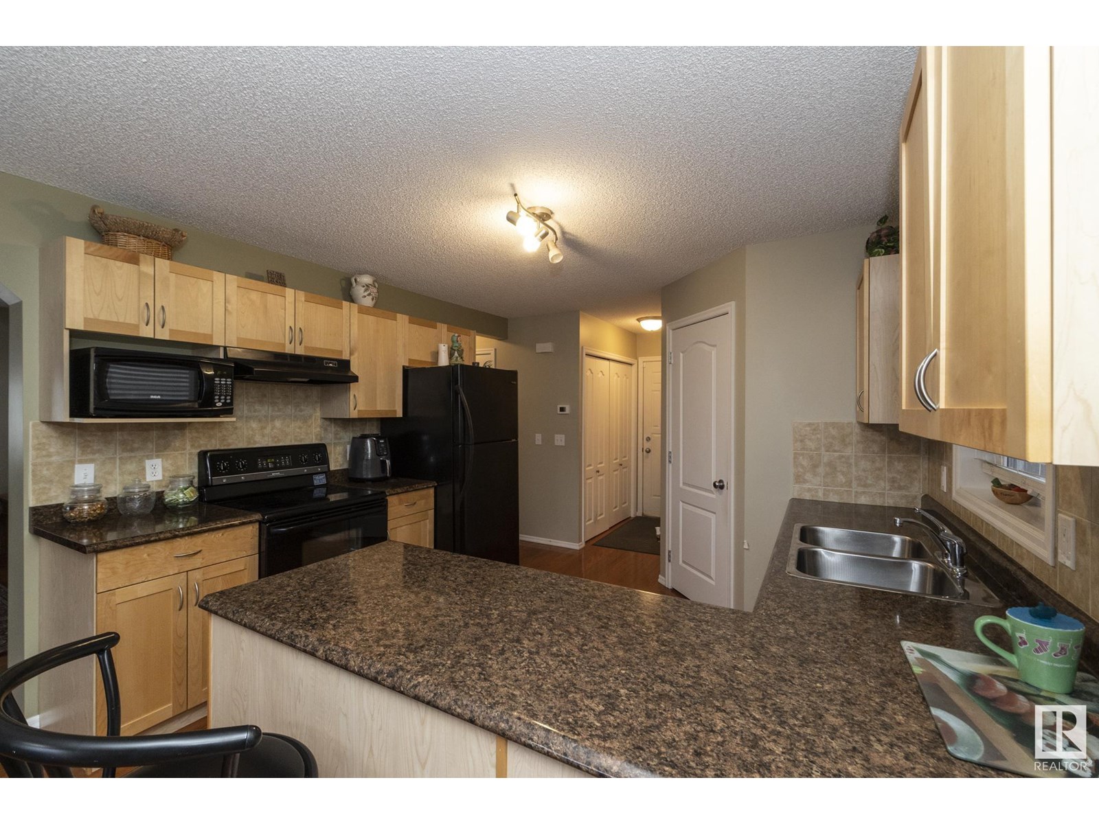Photo 27 of 3528 22 St Nw, Edmonton AB
