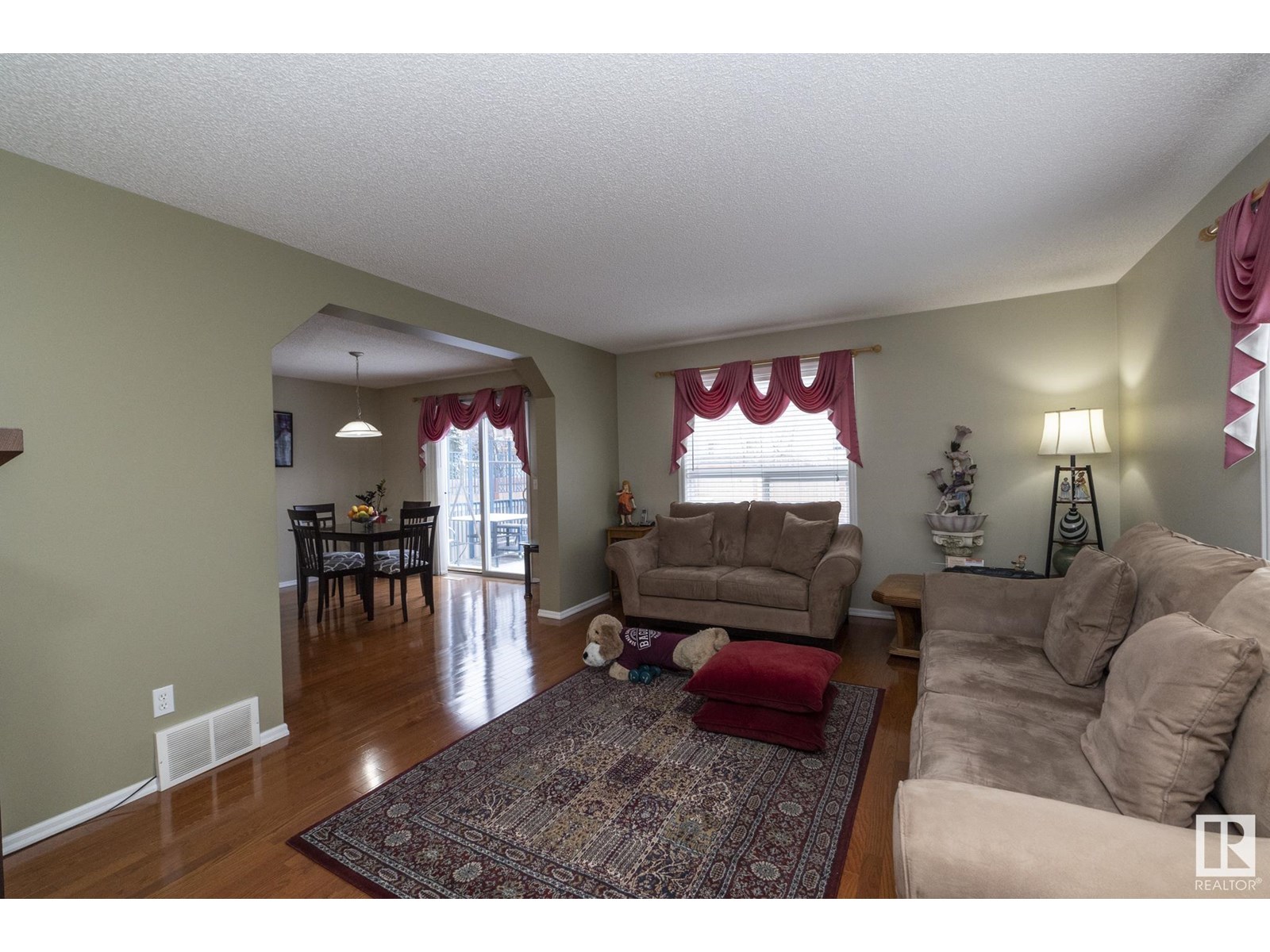 Photo 24 of 3528 22 St Nw, Edmonton AB