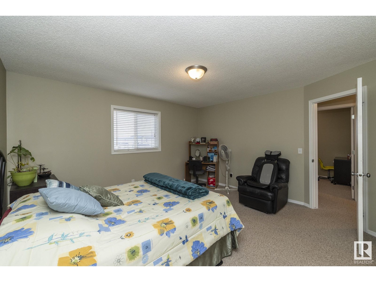 Photo 15 of 3528 22 St Nw, Edmonton AB
