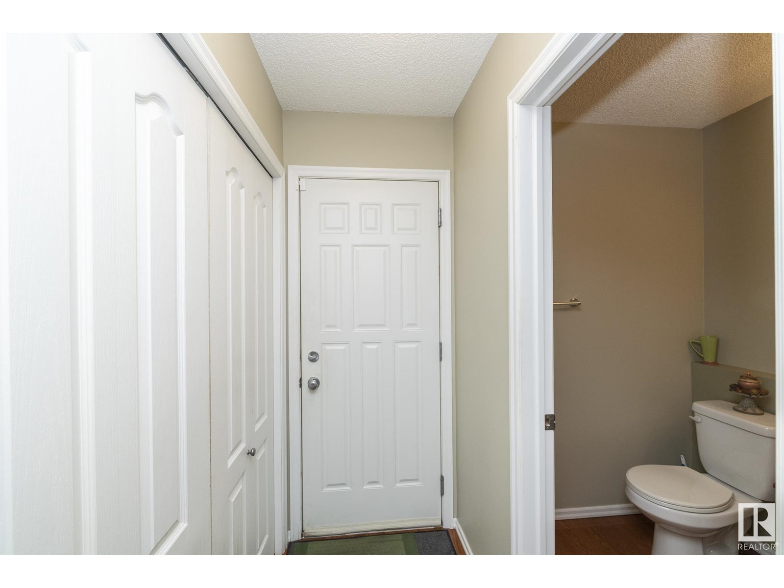 Photo 30 of 3528 22 St Nw, Edmonton AB