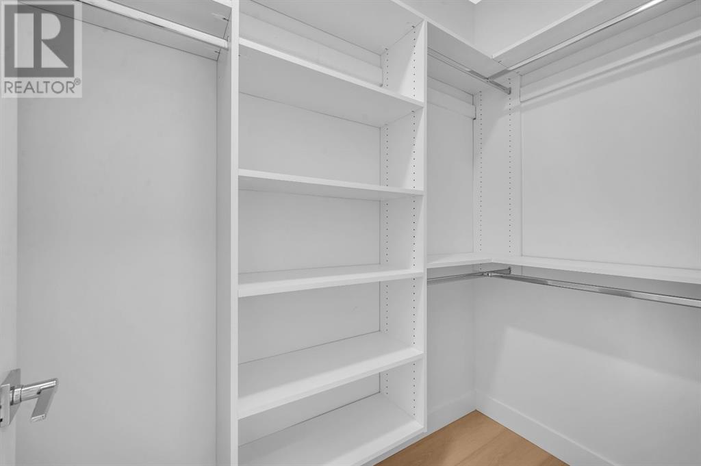 Single Family House for Sale in    Avenue NE Renfrew Calgary 