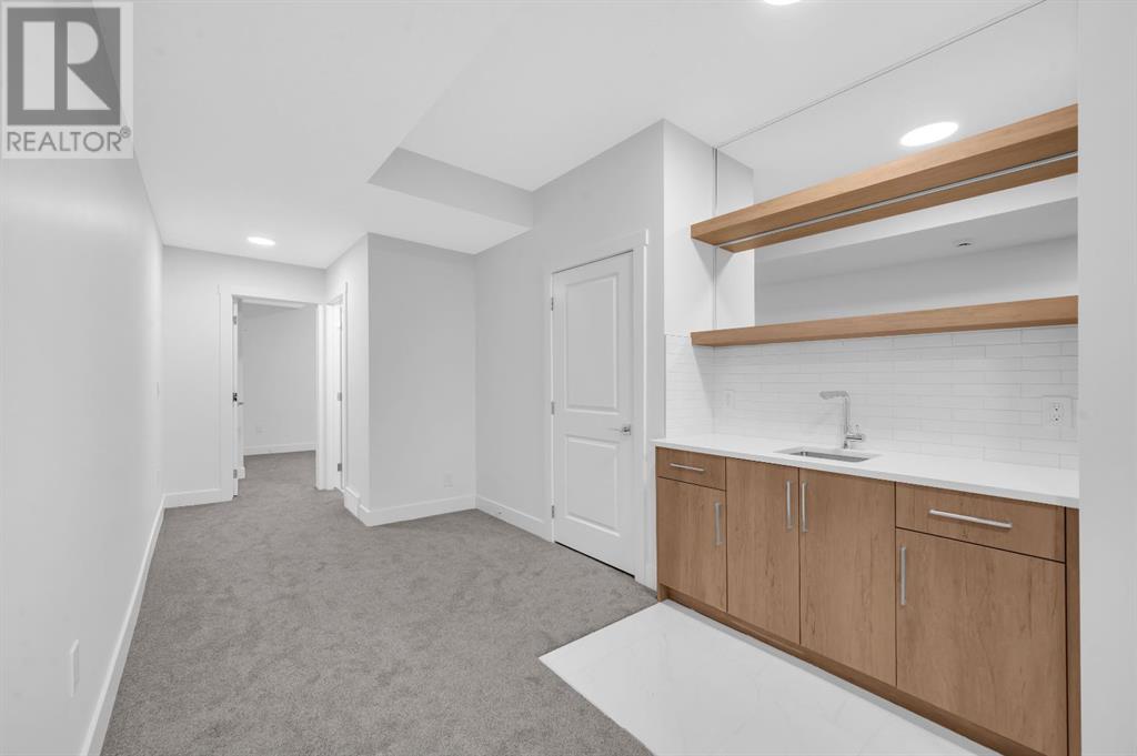 Single Family House for Sale in    Avenue NE Renfrew Calgary 