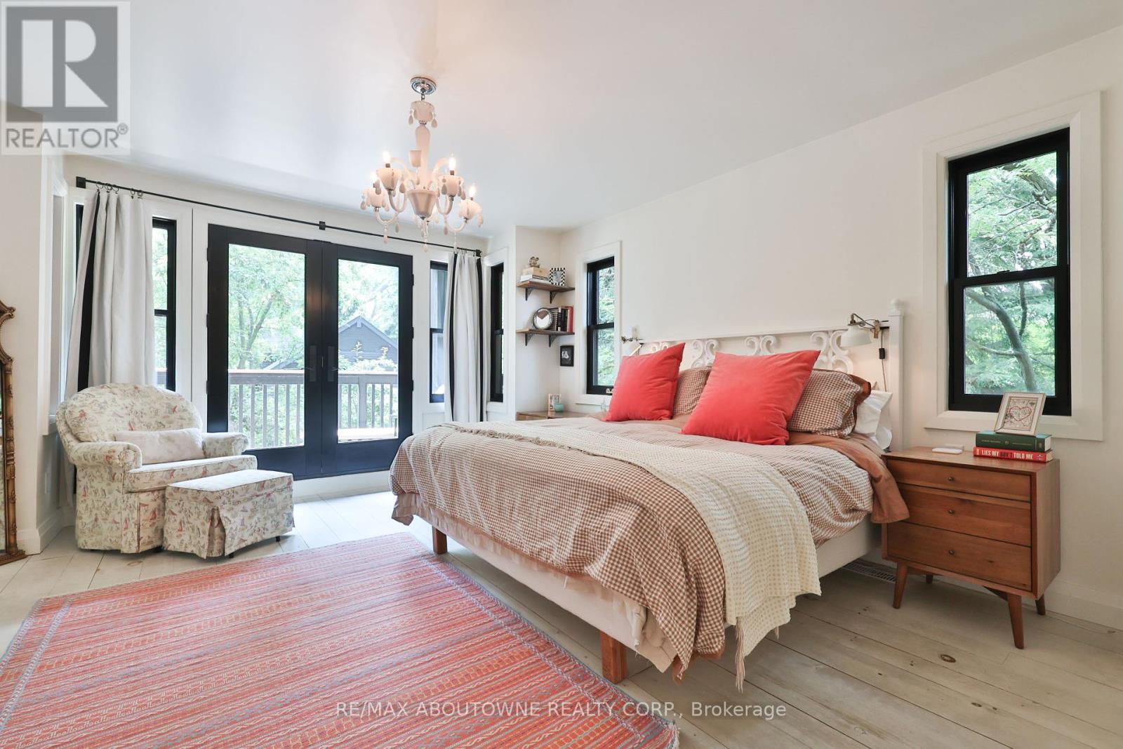 Photo 5 of 52 Kerr Street, Oakville ON
