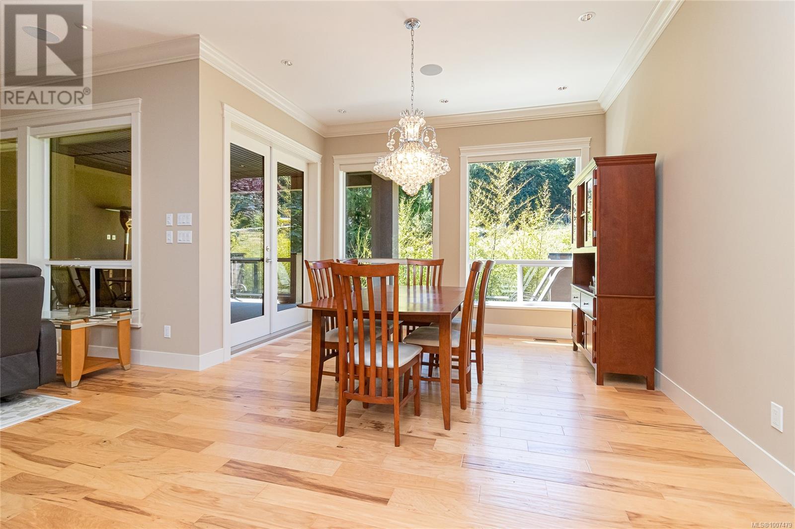 1954 Barrett Dr, North Saanich