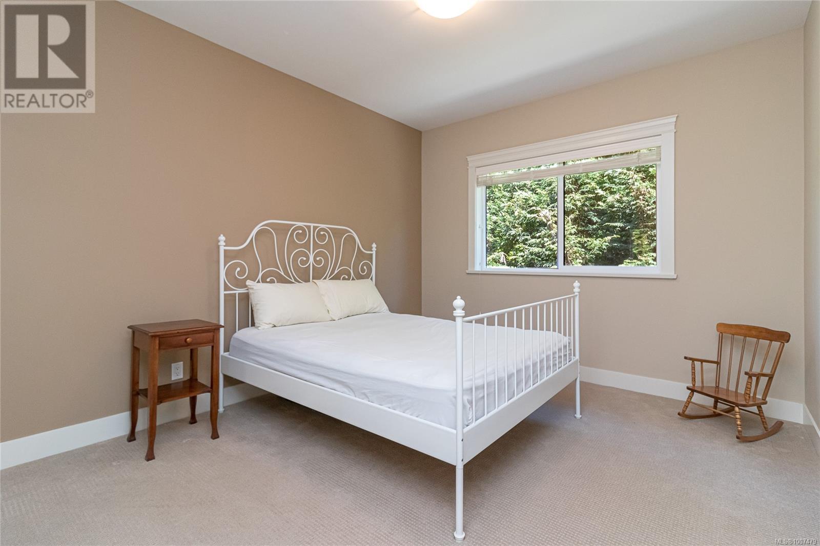 1954 Barrett Dr, North Saanich