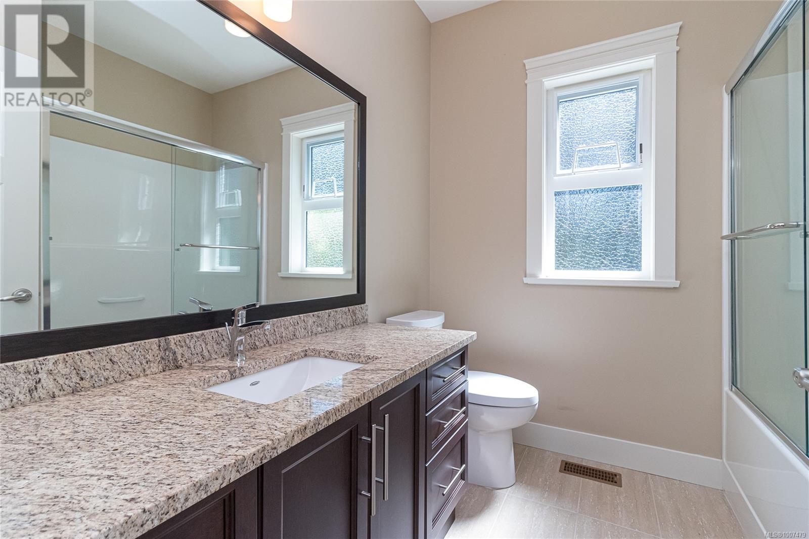 1954 Barrett Dr, North Saanich