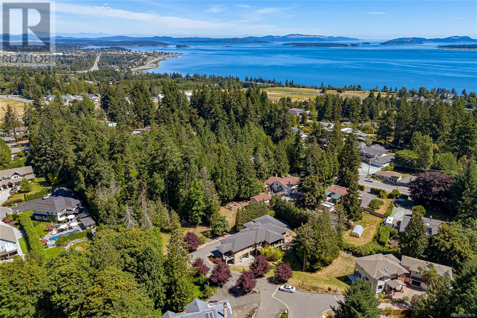 1954 Barrett Dr, North Saanich
