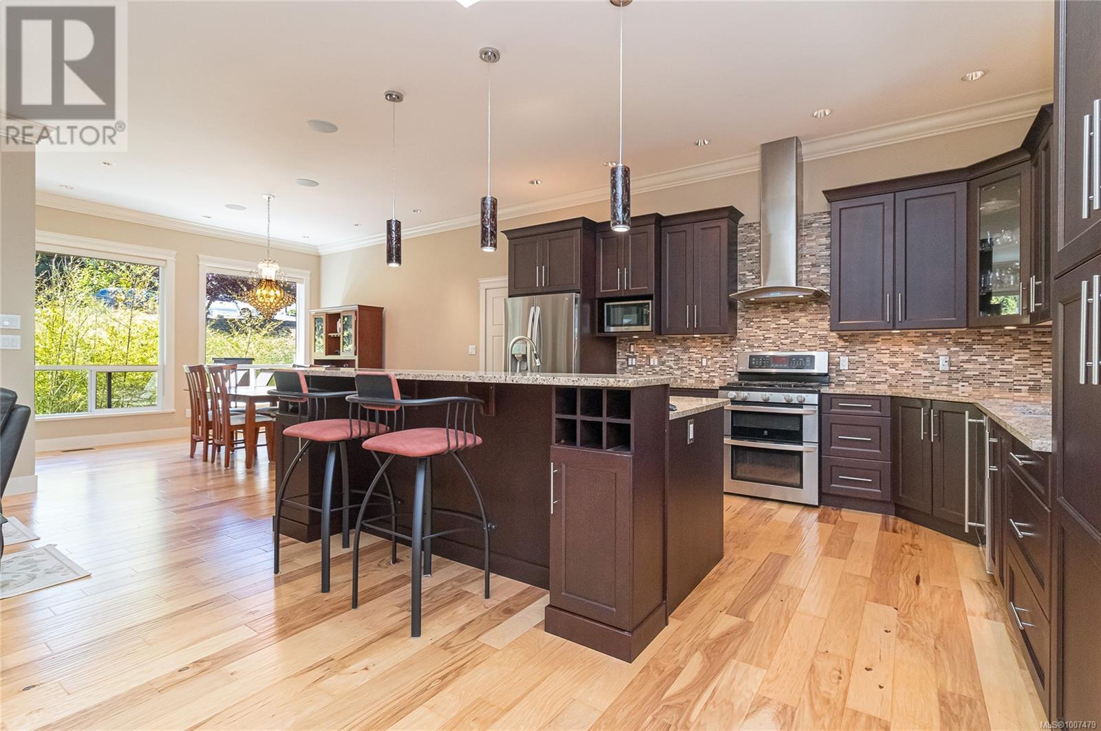 1954 Barrett Dr, North Saanich