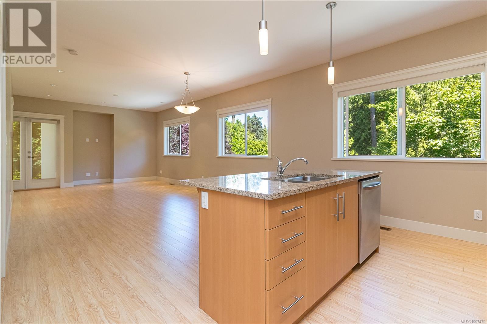 1954 Barrett Dr, North Saanich