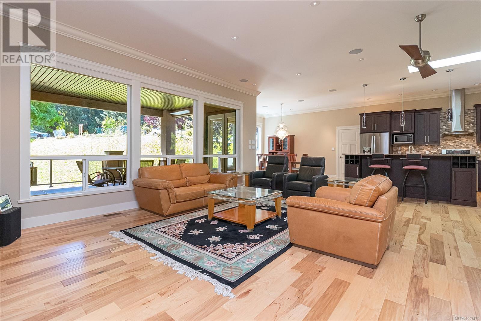 1954 Barrett Dr, North Saanich