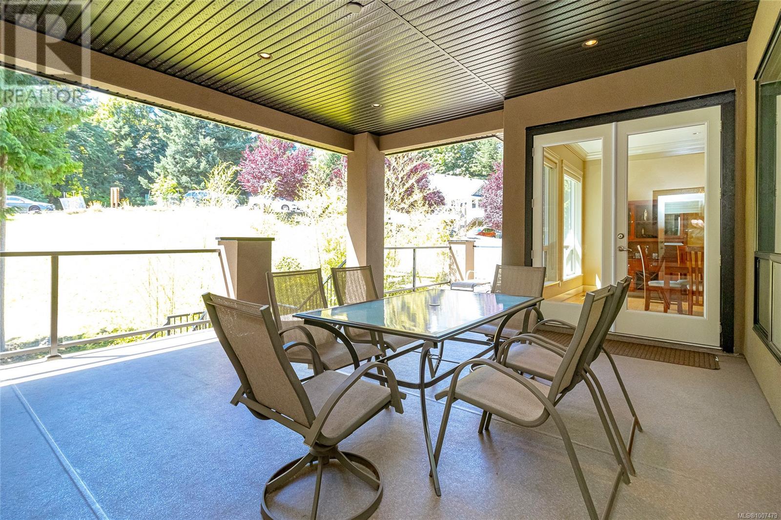 1954 Barrett Dr, North Saanich