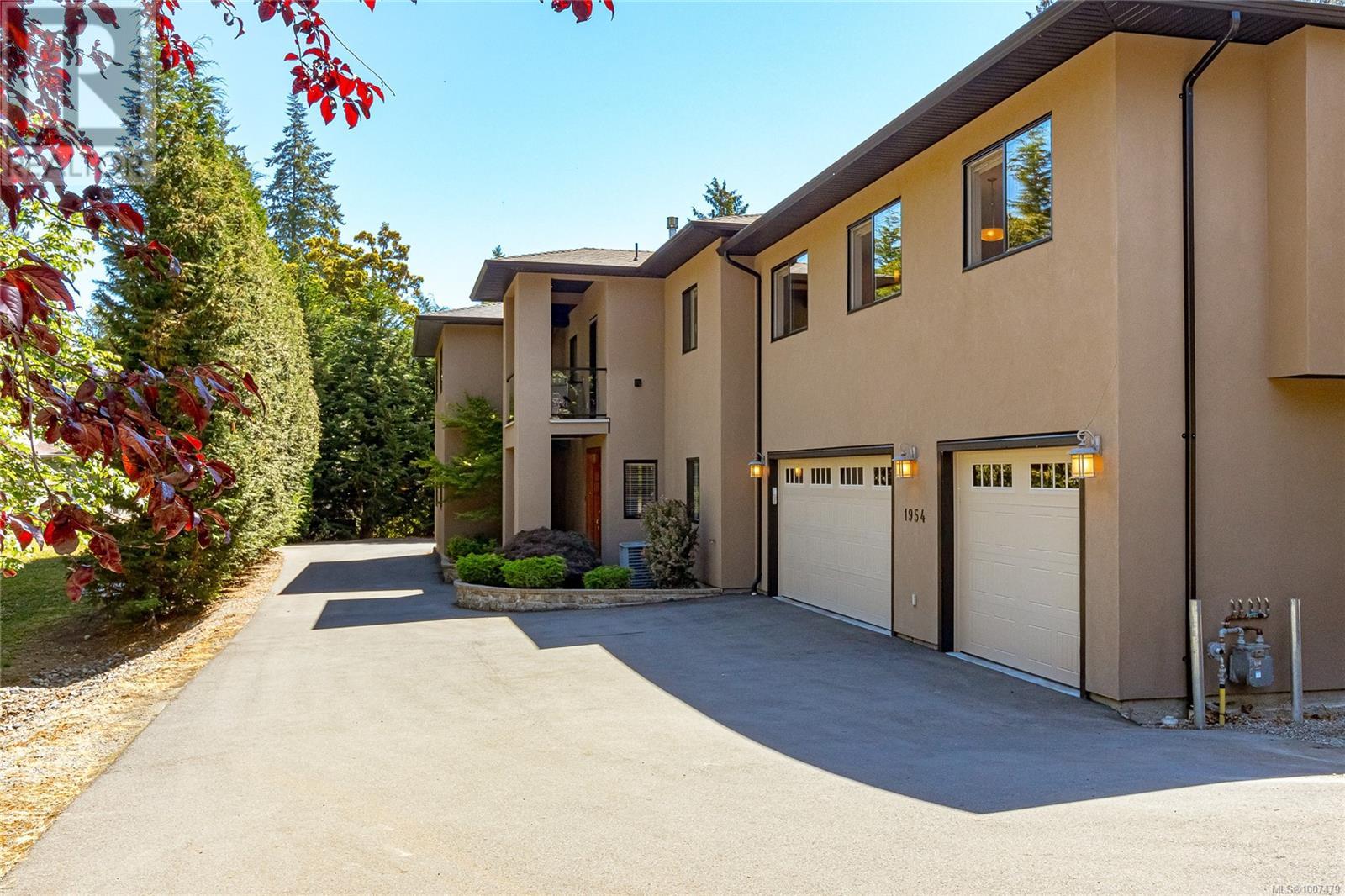 1954 Barrett Dr, North Saanich