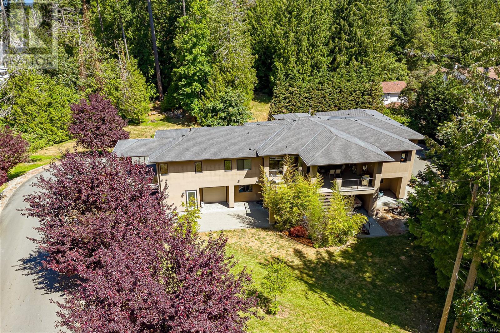1954 Barrett Dr, North Saanich