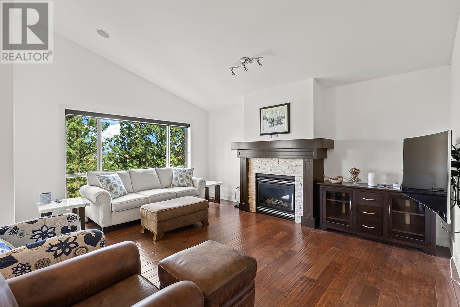 Photo 3 of 5318 Trickle Creek Drive, Kelowna BC