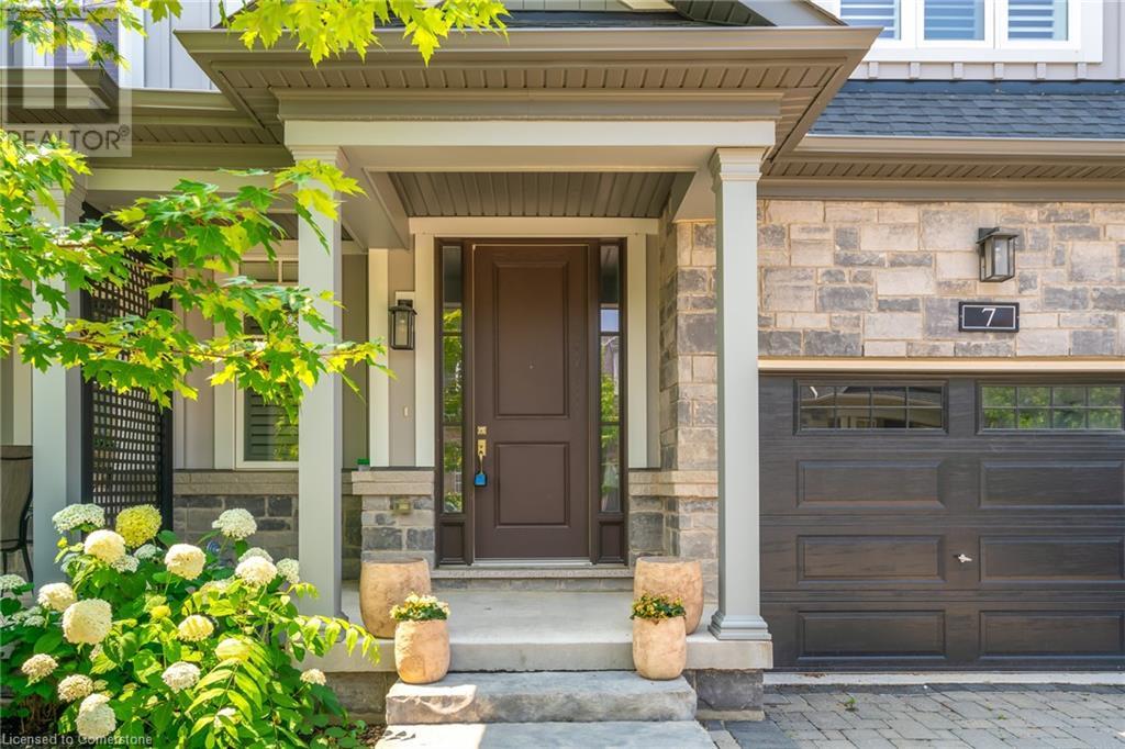 Photo 6 of 7 Windsor Circle, Niagaraonthelake ON