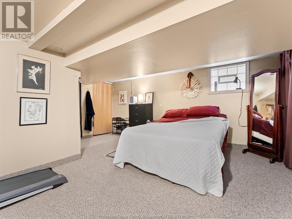 Photo 20 of 551 Pelissier, Windsor ON