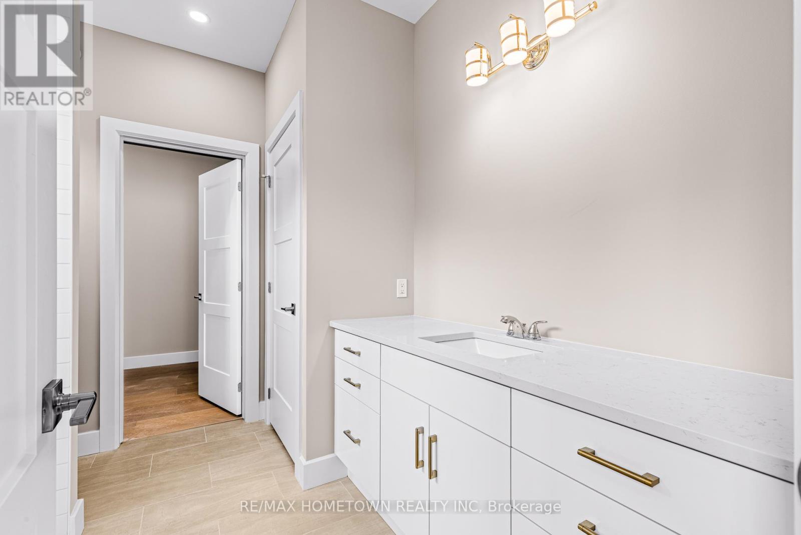 Photo 20 of 1067 Shearer Drive, Brockville ON
