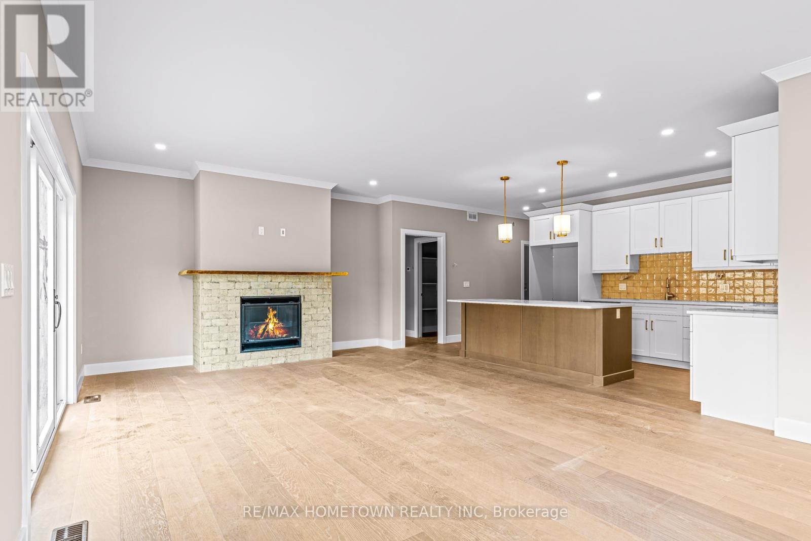 Photo 12 of 1067 Shearer Drive, Brockville ON