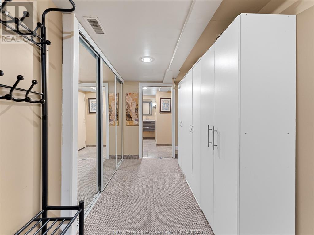 Photo 19 of 551 Pelissier, Windsor ON