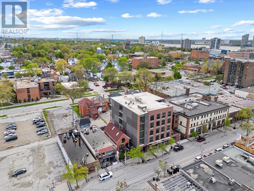 Photo 33 of 551 Pelissier, Windsor ON