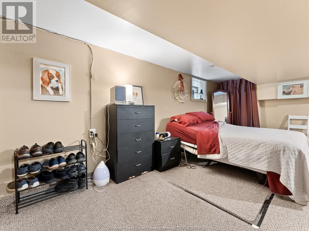 Photo 17 of 551 Pelissier, Windsor ON