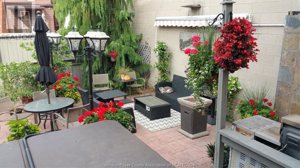 Photo 39 of 551 Pelissier, Windsor ON
