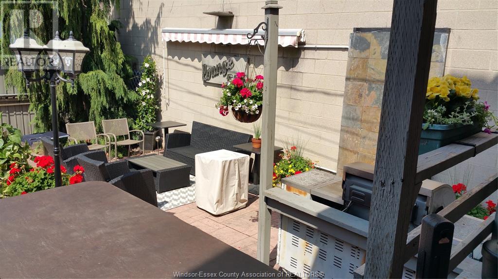 Photo 38 of 551 Pelissier, Windsor ON