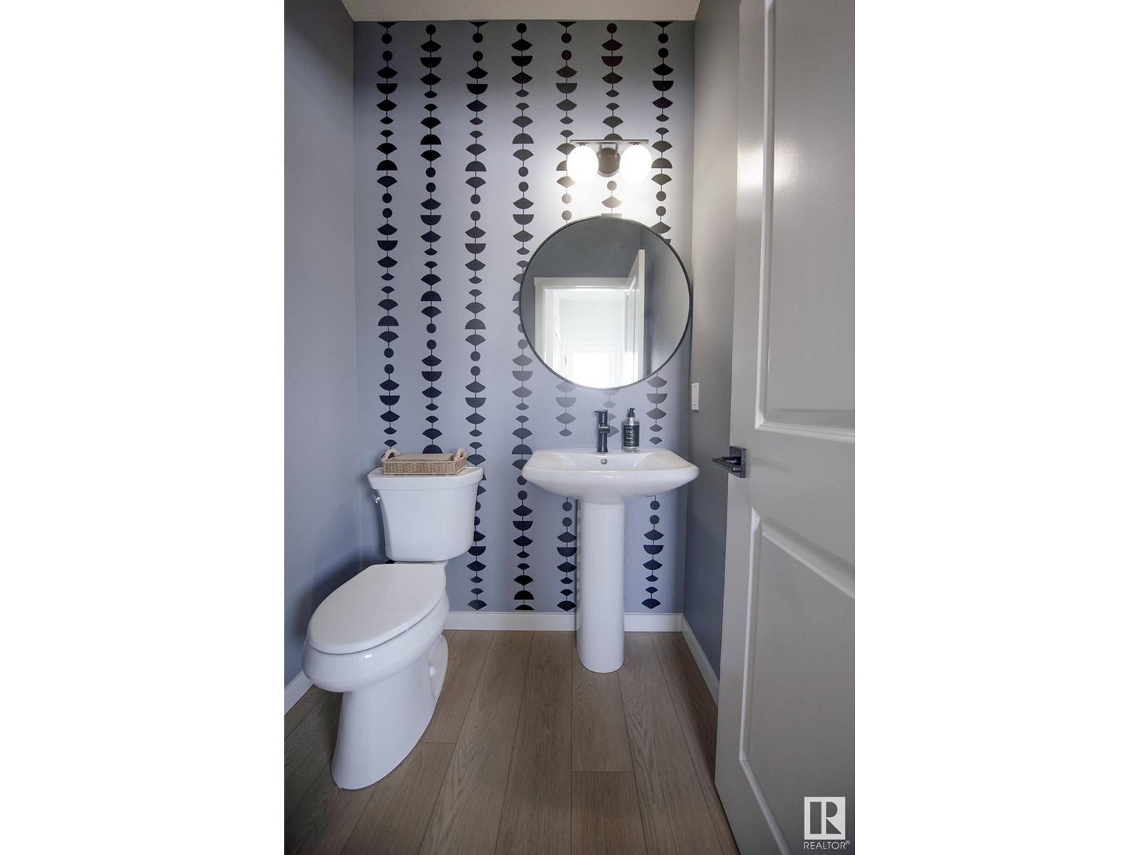 Photo 7 of 9079 Elves Loop Nw, Edmonton AB