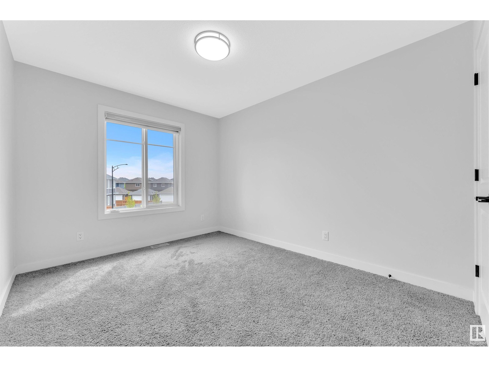 Photo 16 of 16236 31 Av Sw, Edmonton AB