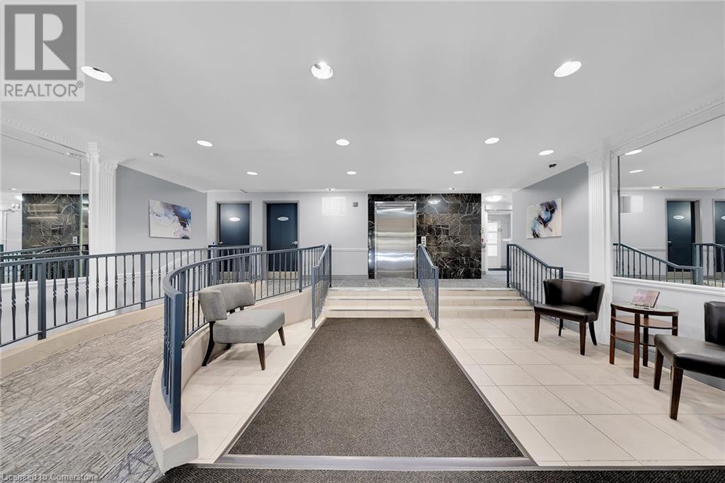 Photo 4 of 2300 Parkhaven Boulevard E Unit 407, Oakville ON