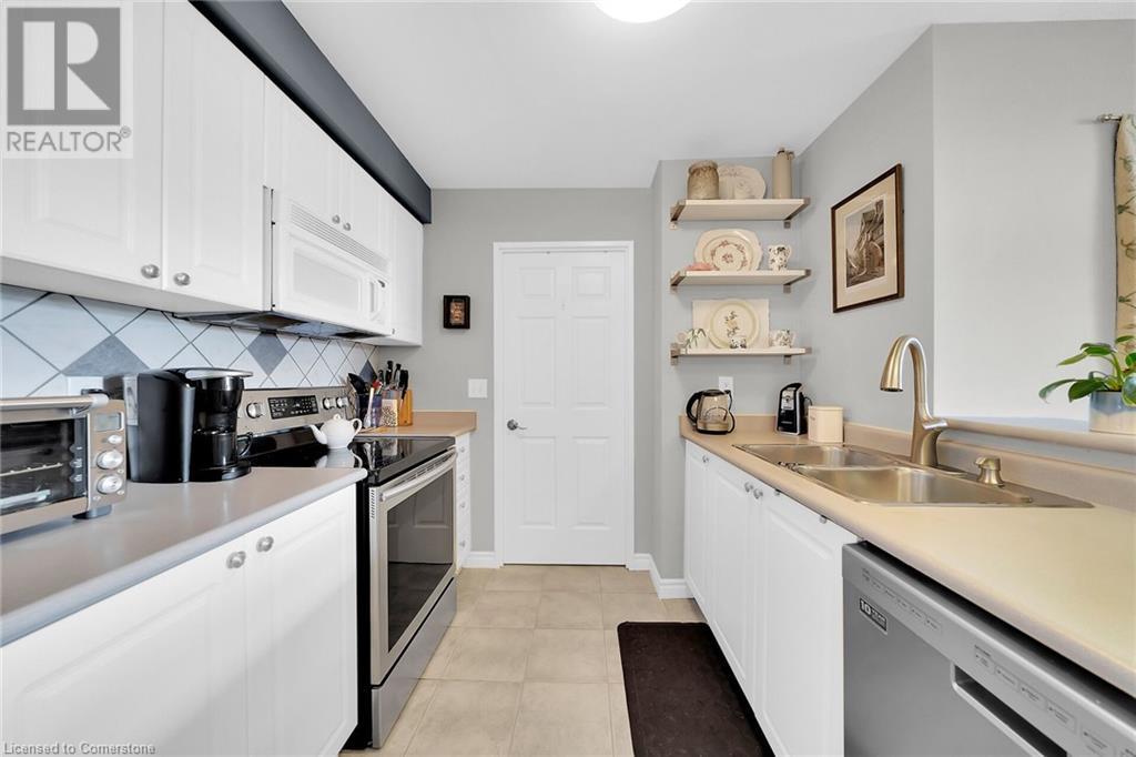 Photo 9 of 2300 Parkhaven Boulevard E Unit 407, Oakville ON