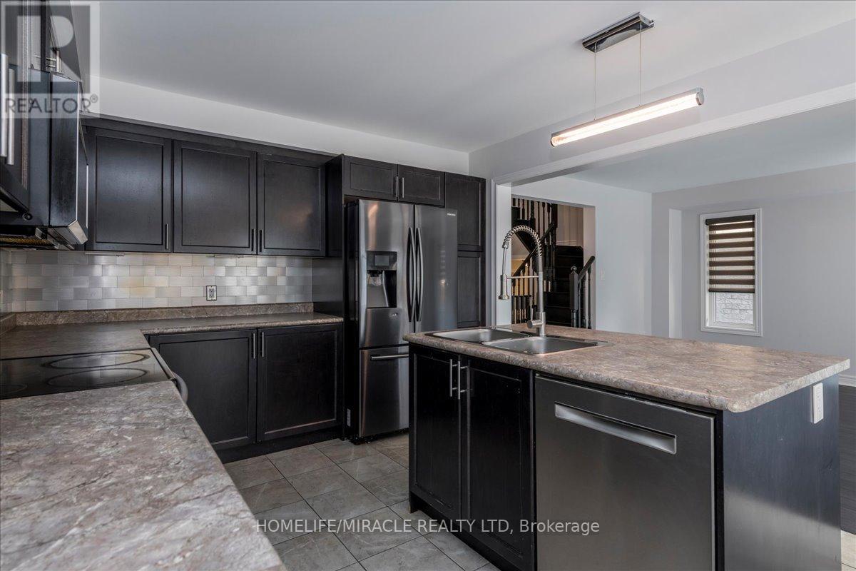 Photo 5 of 83 Willoughby Way, New Tecumseth ON