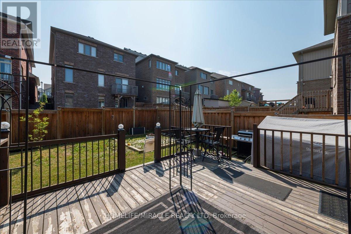 Photo 12 of 83 Willoughby Way, New Tecumseth ON