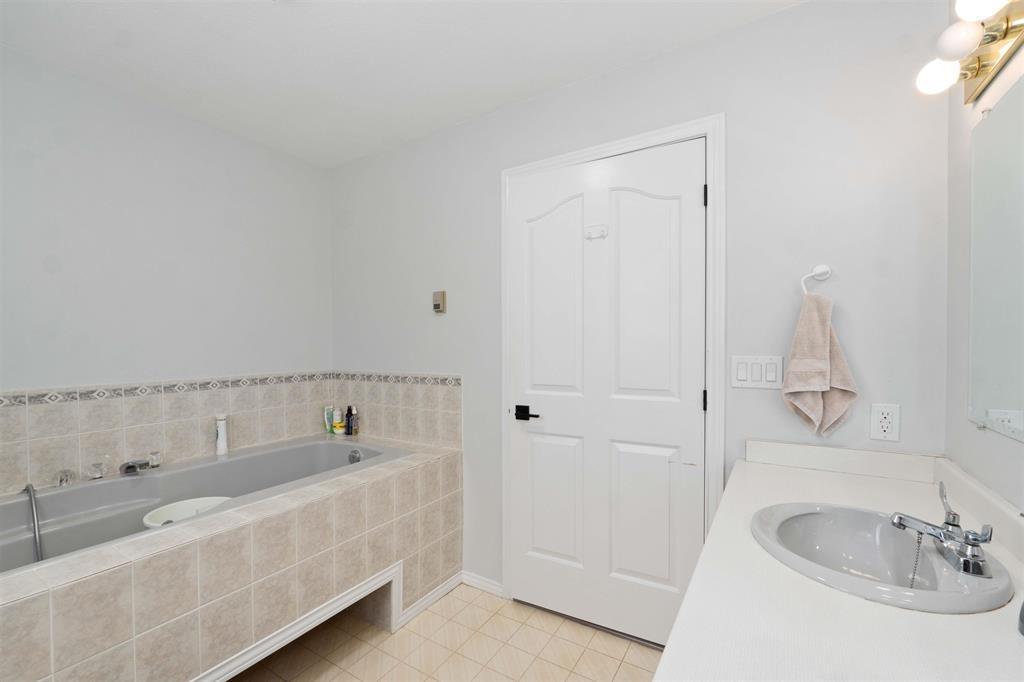 Photo 18 of 2615 Lock Street, Abbotsford BC