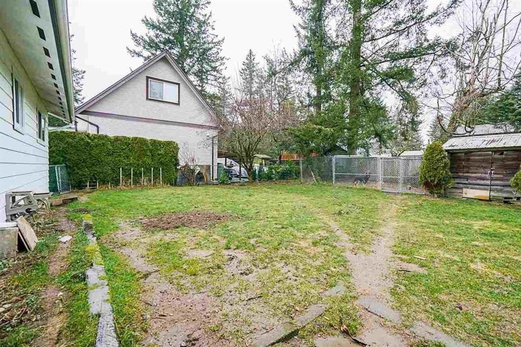 Photo 12 of 20419 40 B Avenue, Langley BC