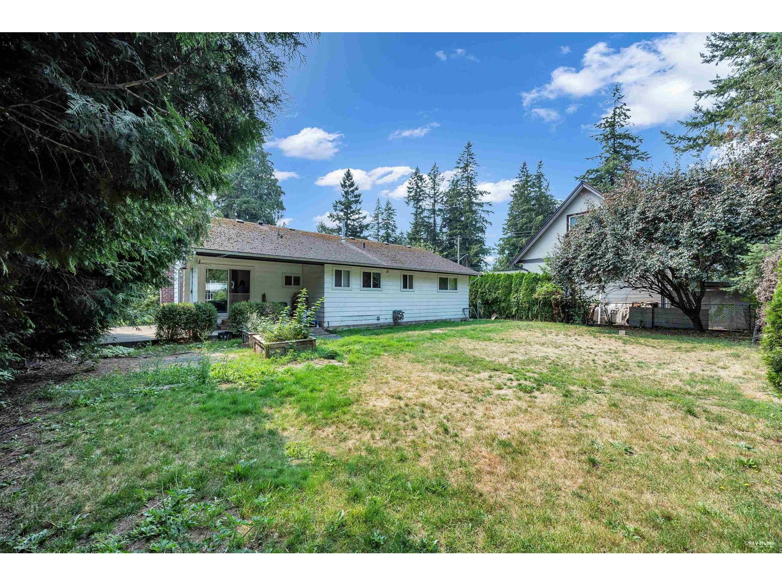 Photo 13 of 20419 40 B Avenue, Langley BC