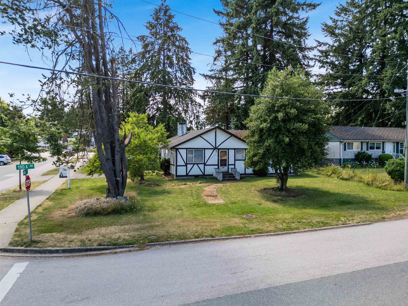 Photo 2 of 14588 110 A Avenue, Surrey BC
