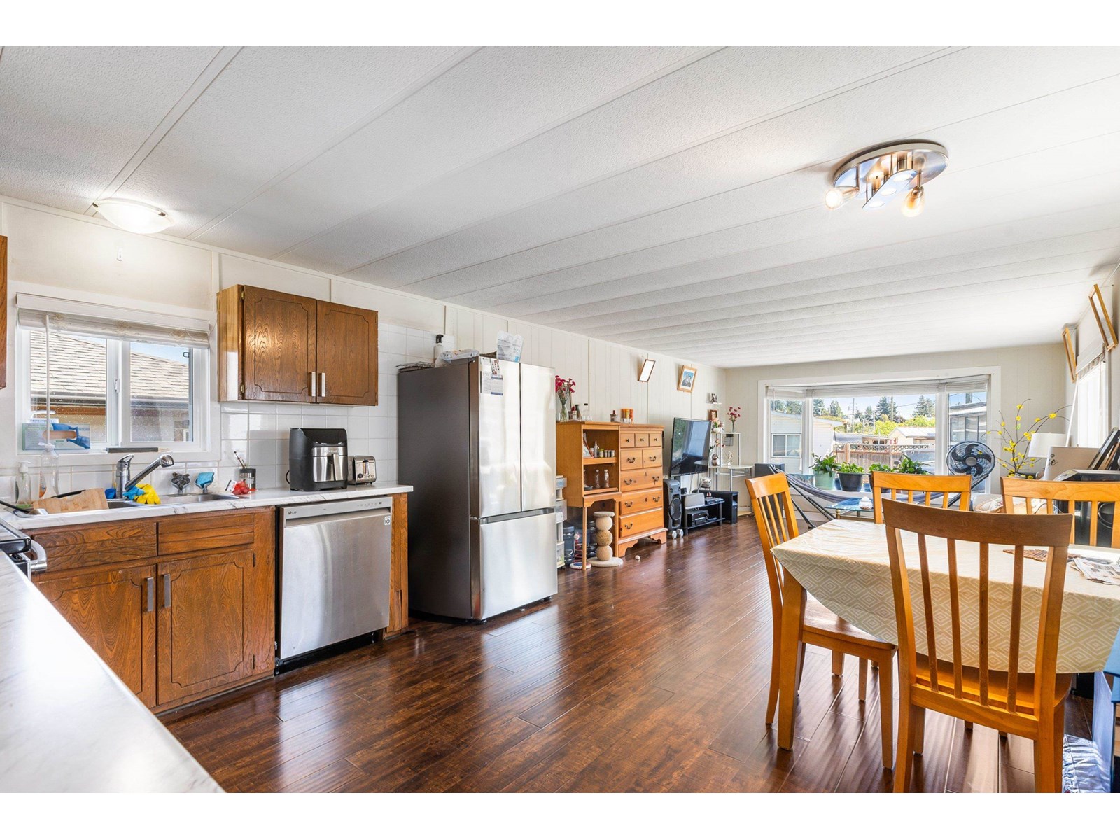Photo 11 of 21 B 26892 Fraser Highway, Langley BC