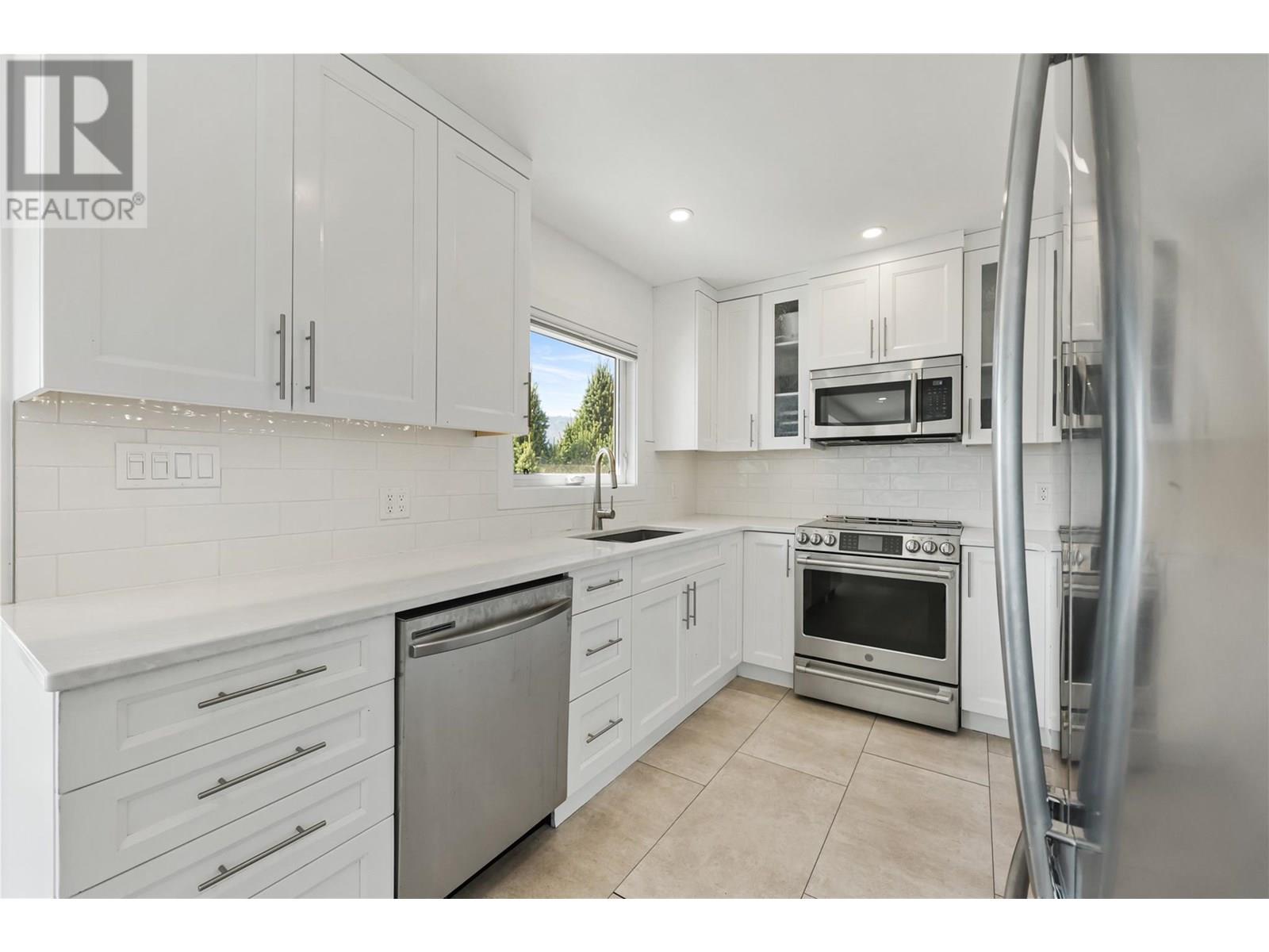  1876 Dewdney Road, Kelowna