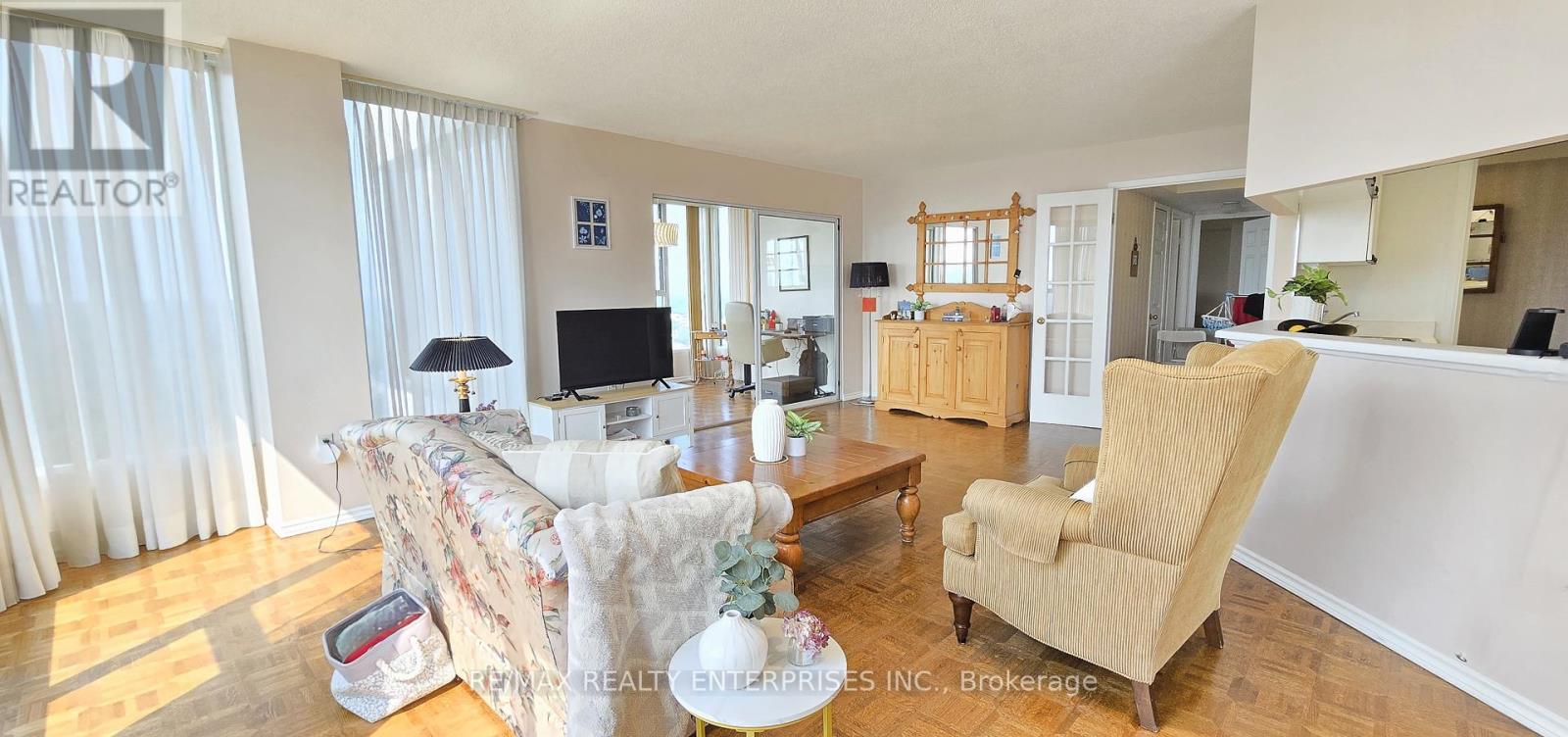 Photo 3 of Ph 201 1271 Walden Circle, Mississauga ON