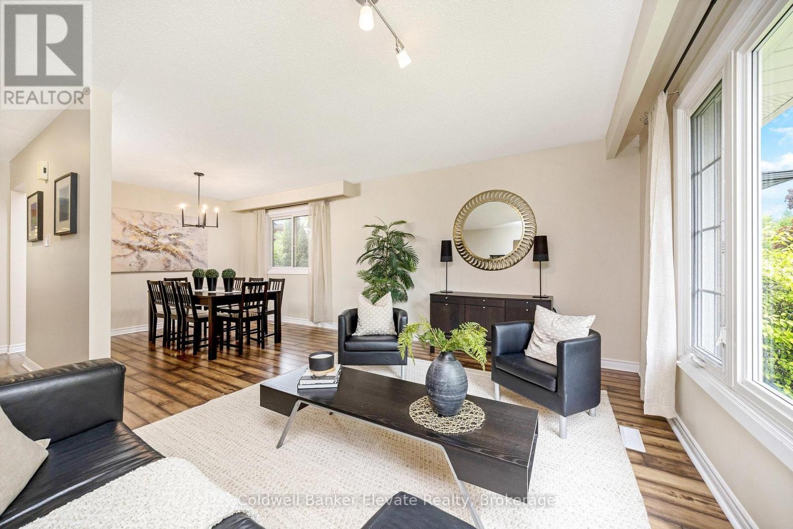 Photo 24 of 11 Hillside Drive, Halton Hills ON