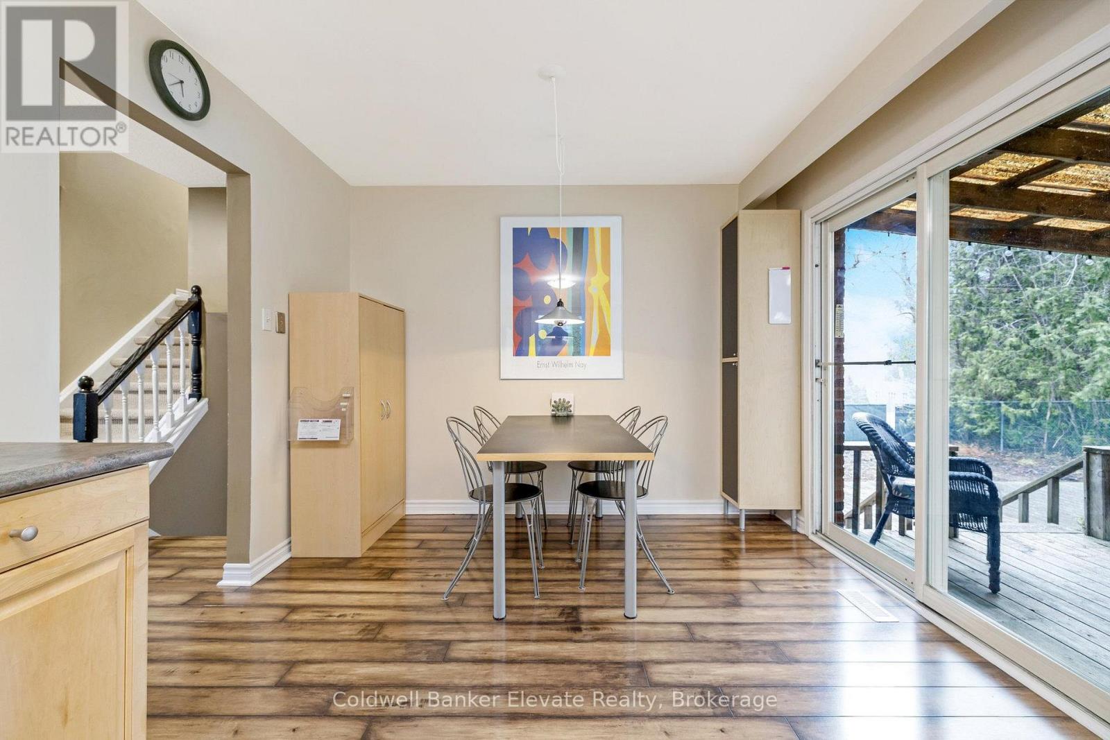 Photo 39 of 11 Hillside Drive, Halton Hills ON